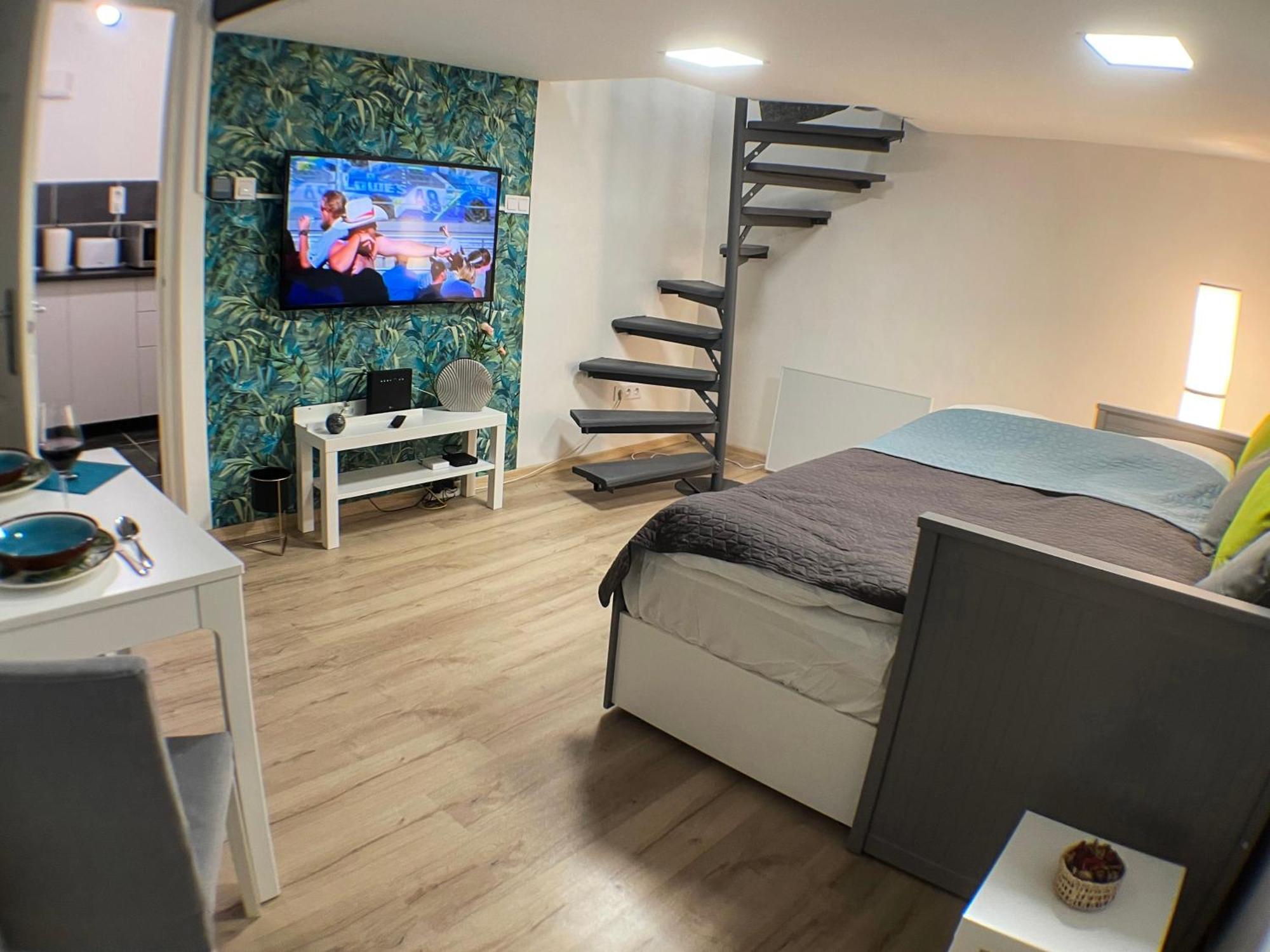 Nefelejcs Apartman Budapest Exteriör bild